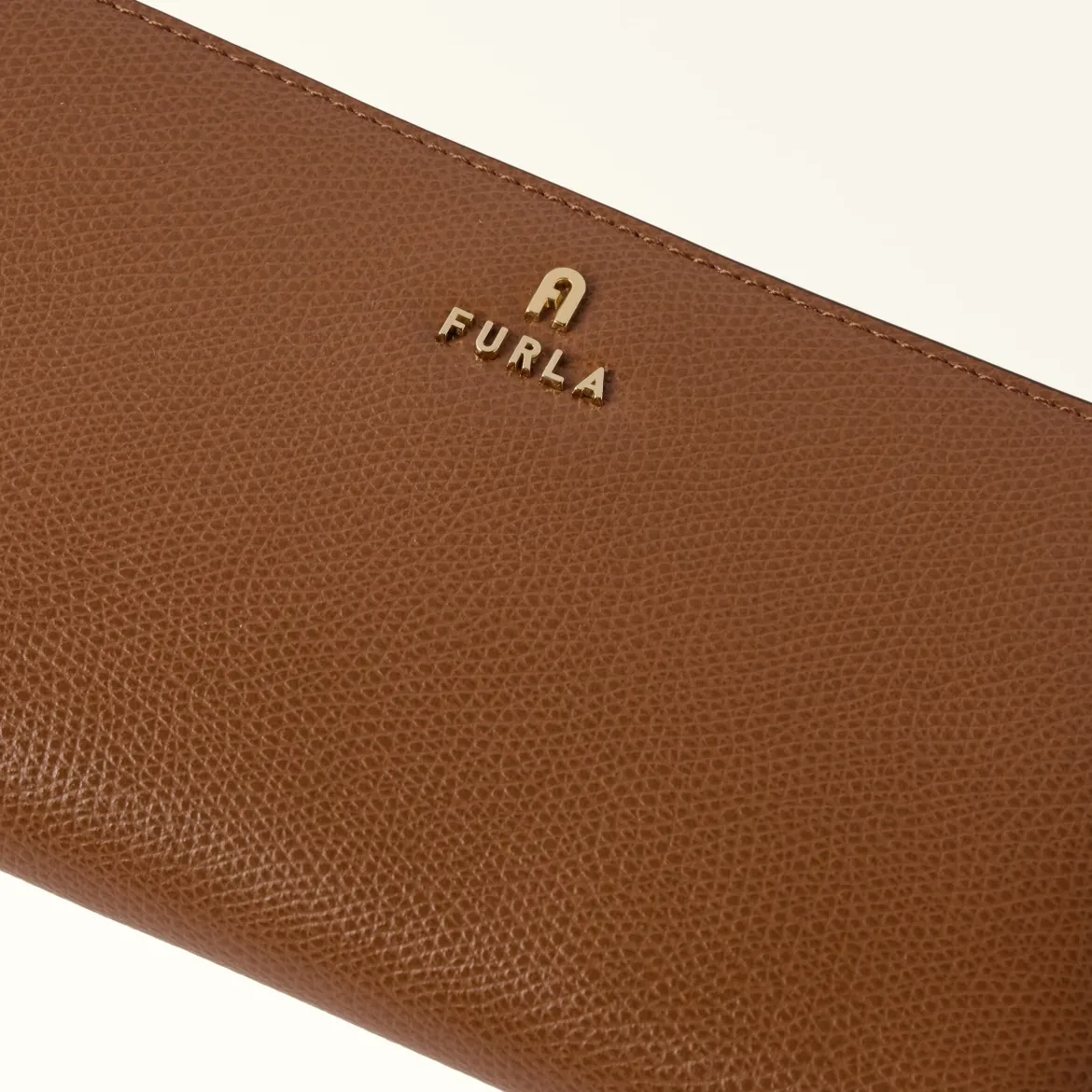 Furla Camelia Zip Around XL