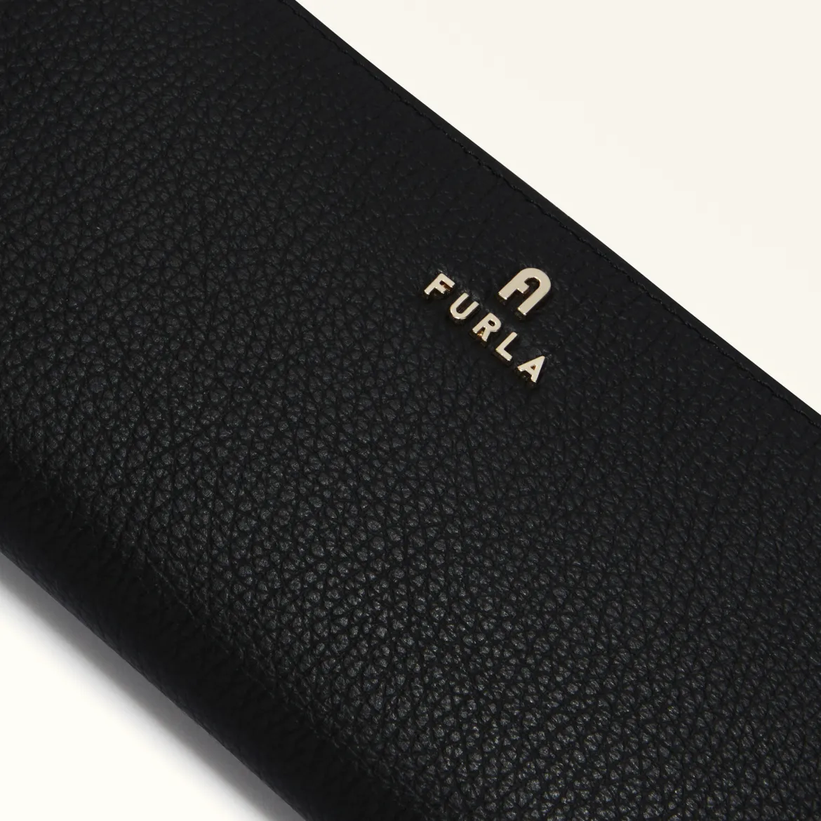 Furla Camelia Zip Around L