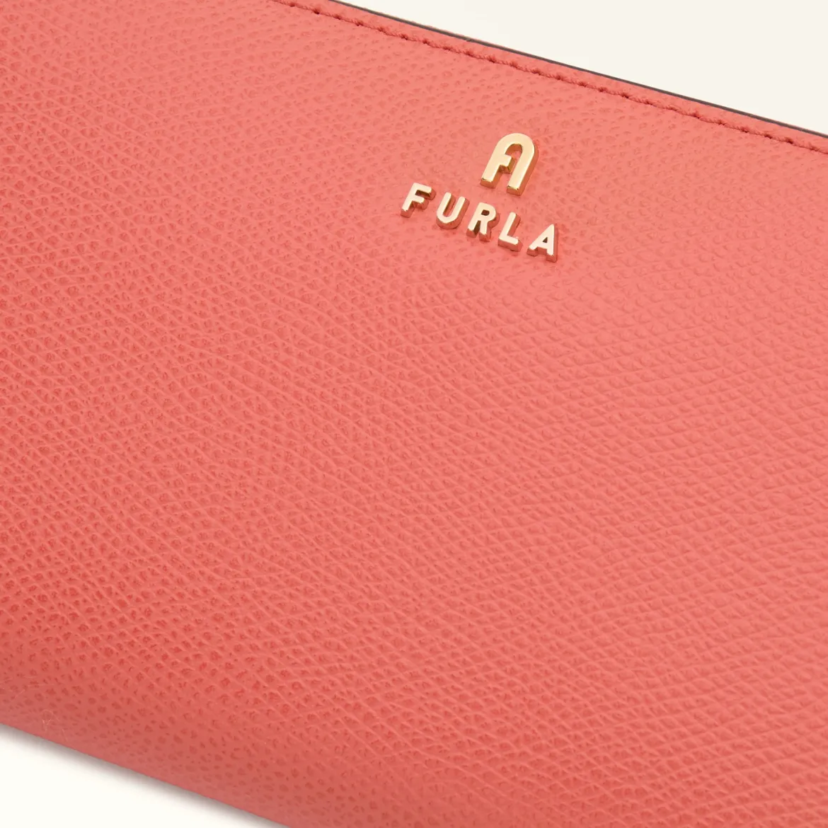Furla Camelia Zip Around XL