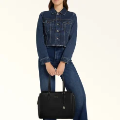 Minerva Borsa Shopping L